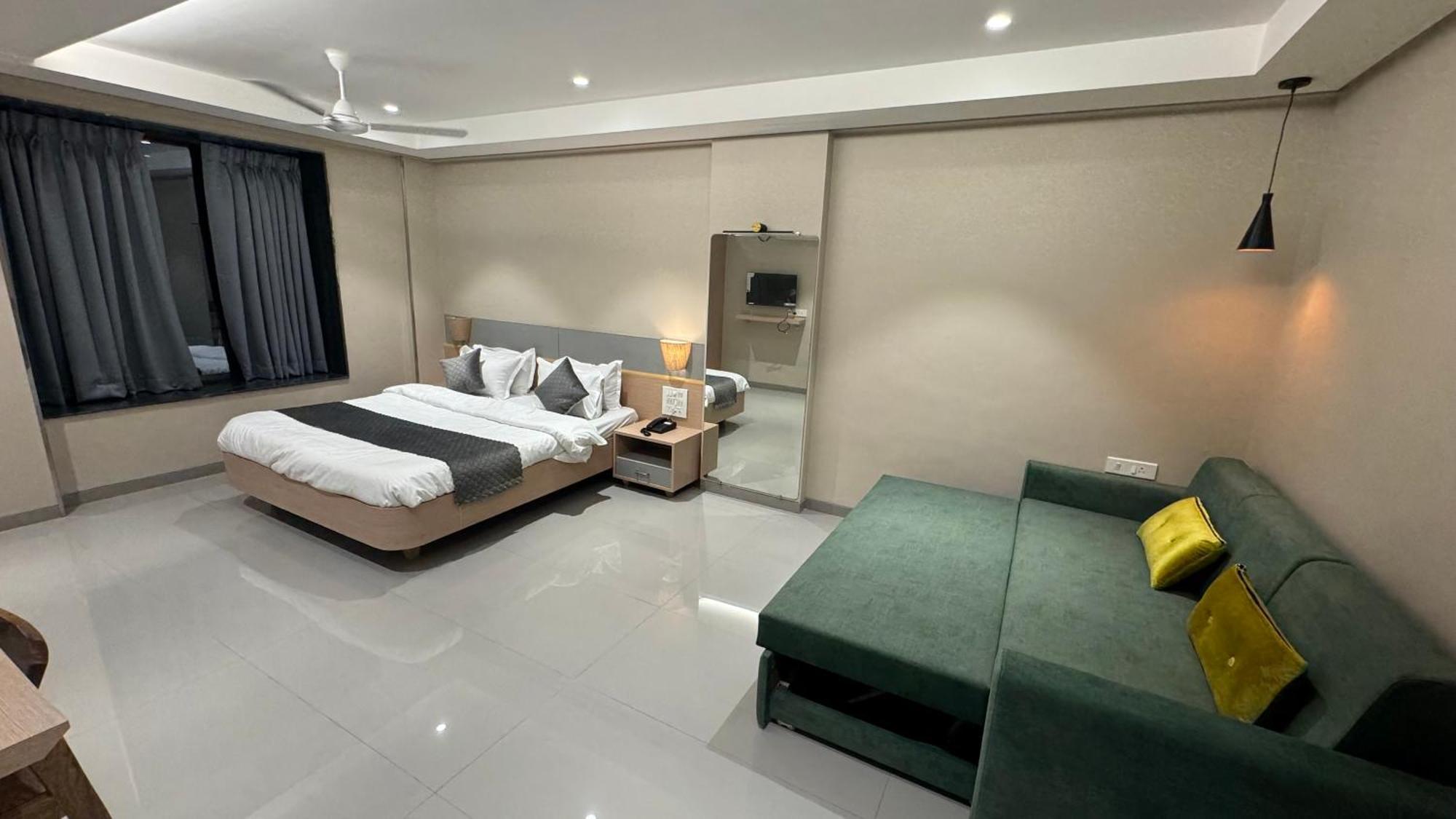 The Pavilion Park Resort Malegaon Ngoại thất bức ảnh